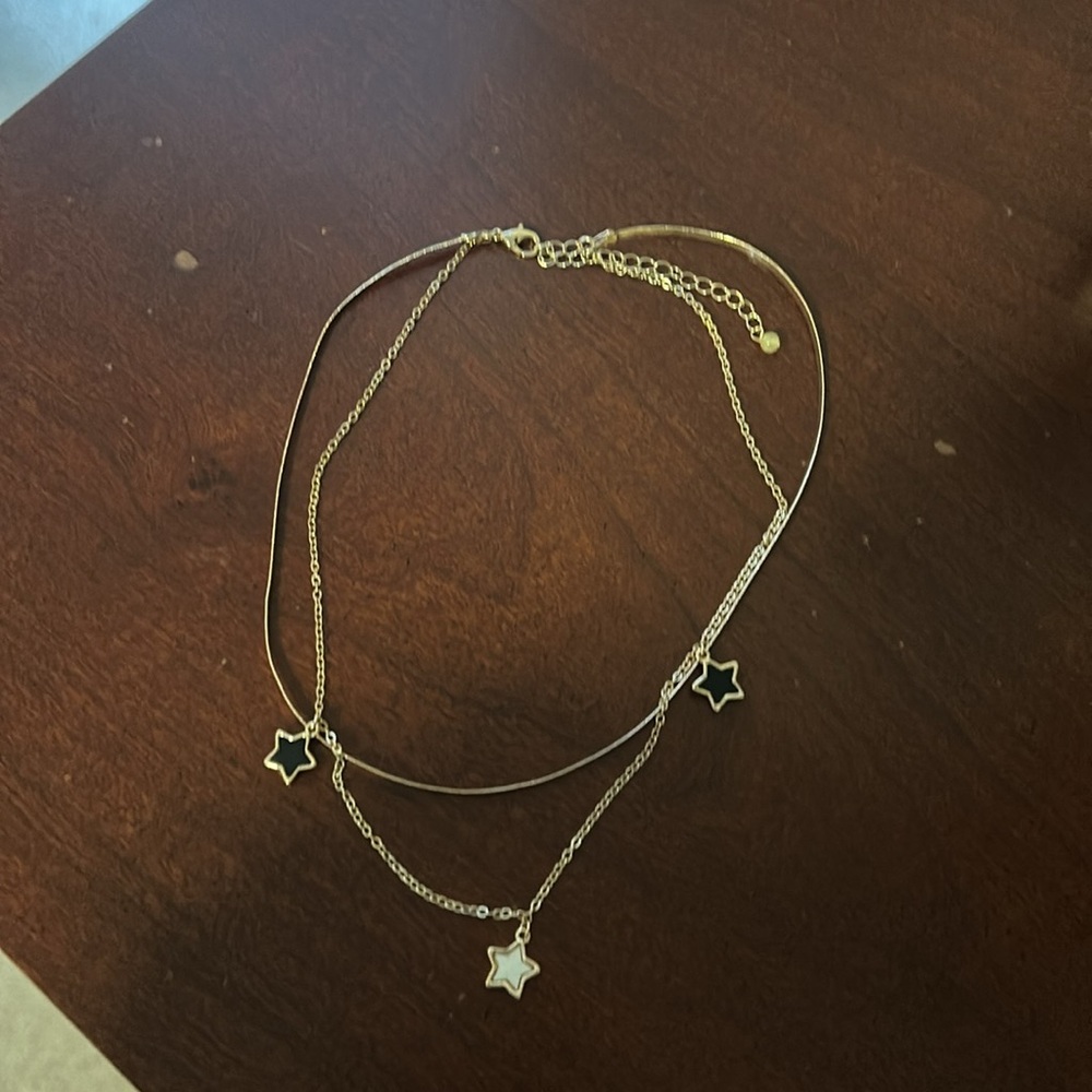 🎄 Stainless Steel Layered Golden Star Pendant Necklace